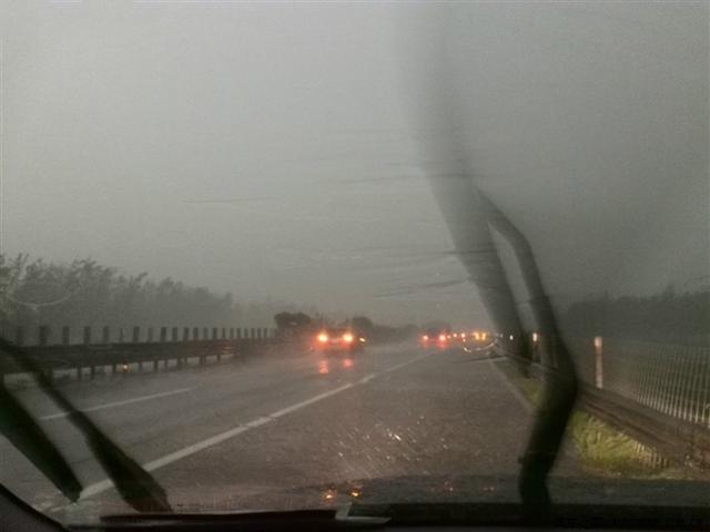億舟雨季公告